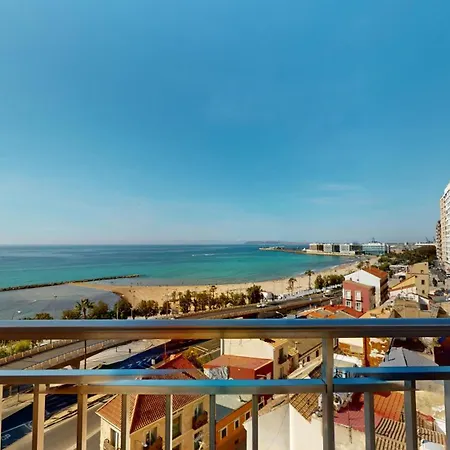 Penthouse Sea Views *