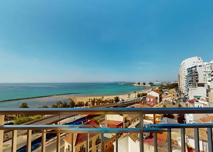 Penthouse Sea Views *